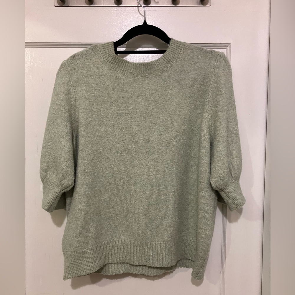 MED Vera Moda Light Green Sweater